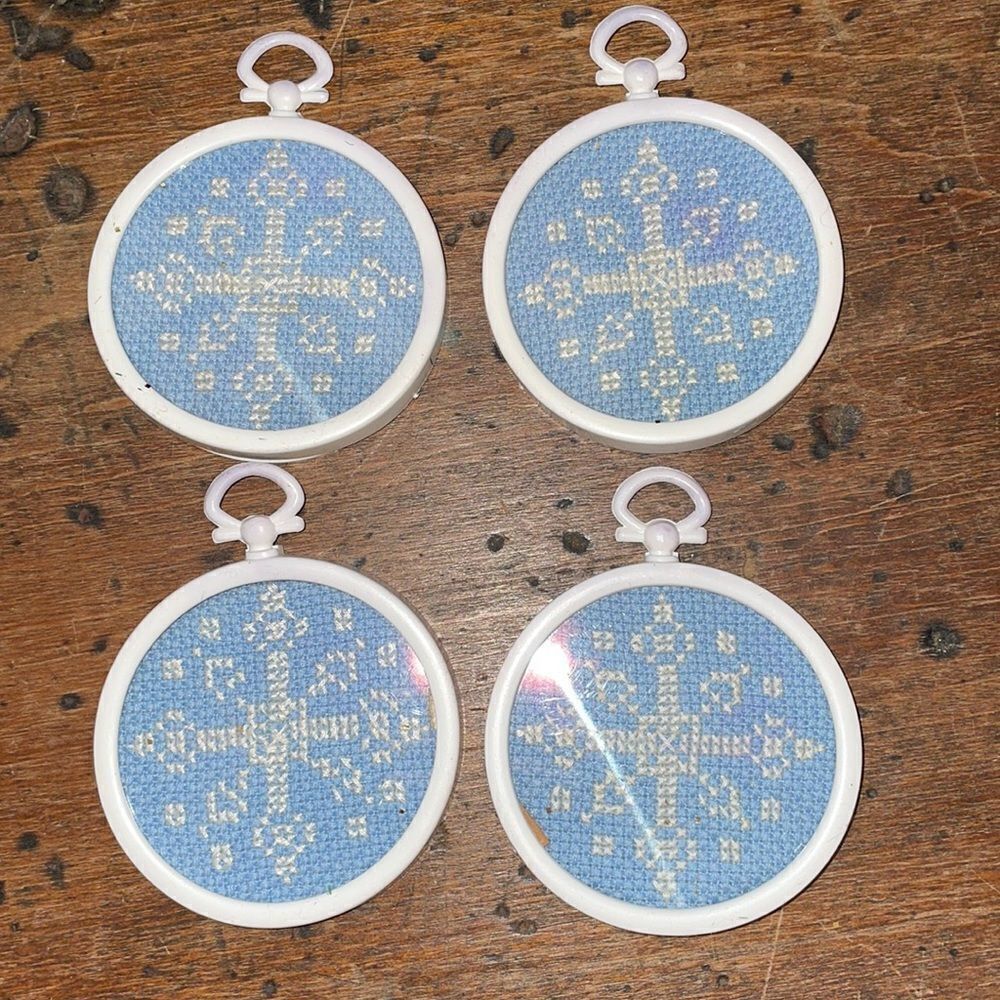 Set of 4 vintage cross stitch white snowflakes Christmas ornaments